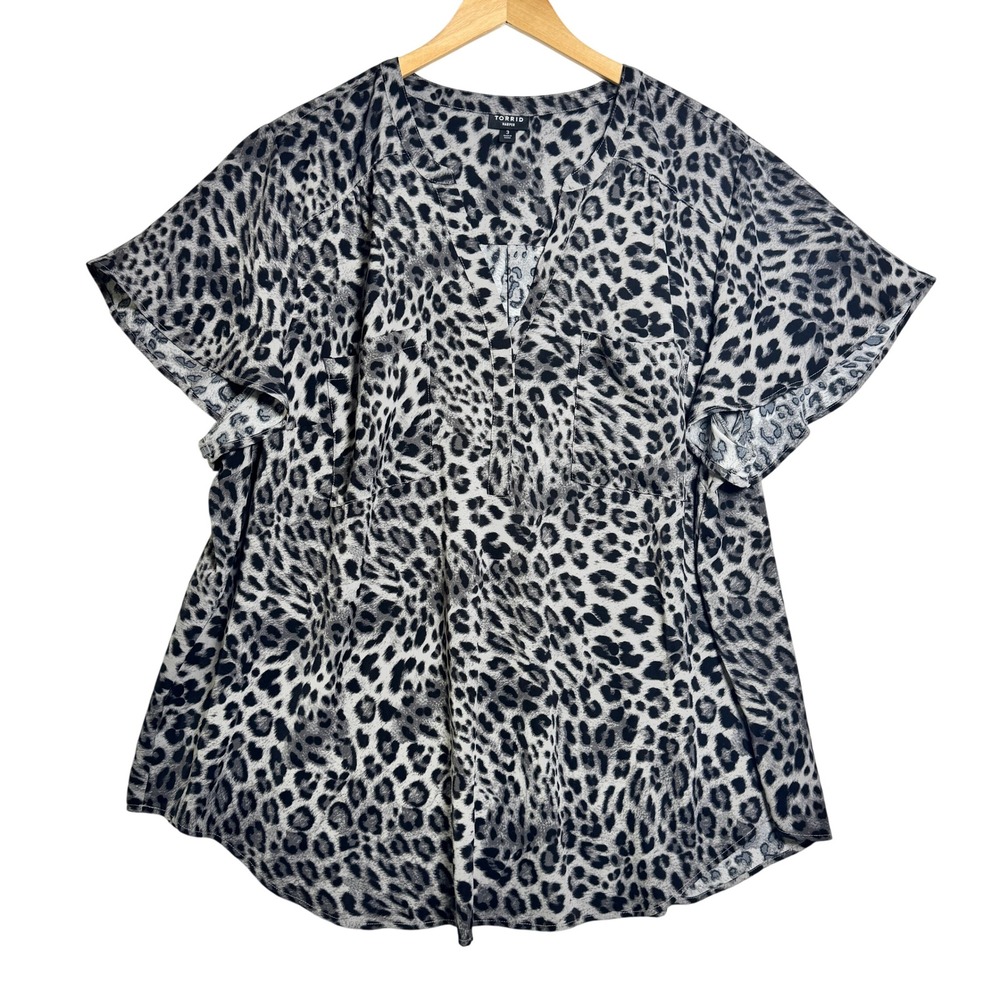 Torrid Harper Womens Size 3 Leopard Animal Print Flowy Short Sleeve Blouse